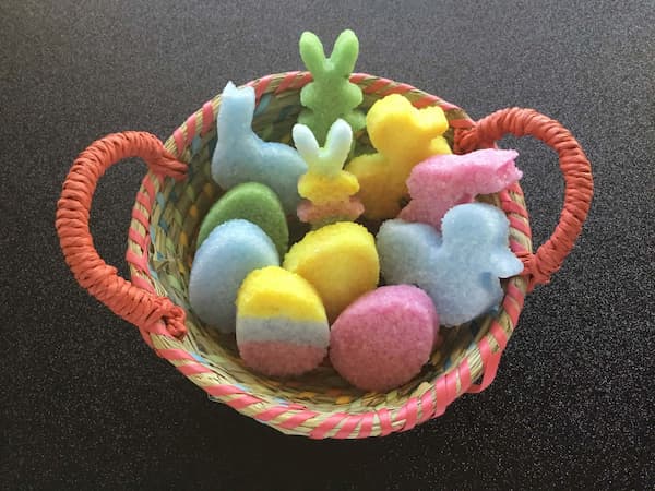 Easter basket of bath salt cakes